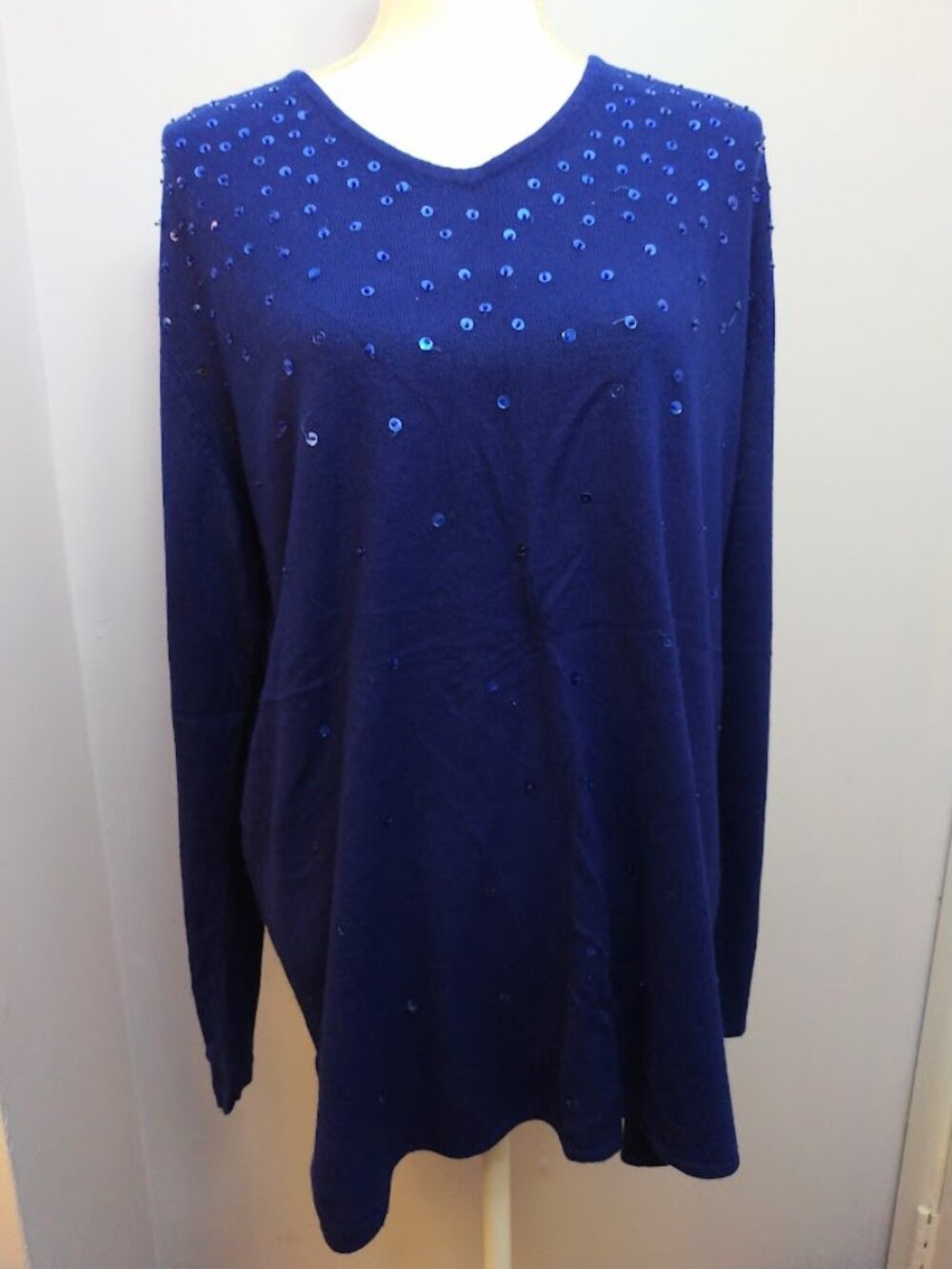 Women's XL Vintage Sweater Cobalt Blue Sequins V Neck Holiday Norton McNaughton
